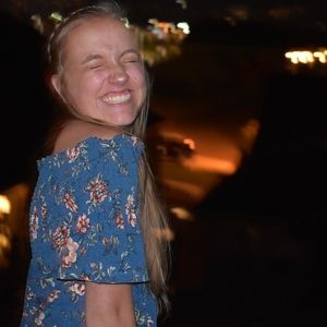 Meet your Posher, Lena